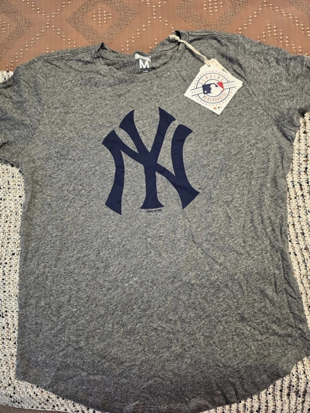 Tailgate New York Yankees Gray & Blue T-Shirt Size Medium NWT